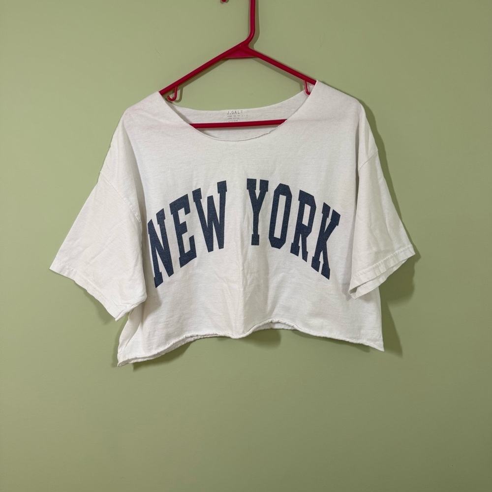 New York Graphic White Crop Top